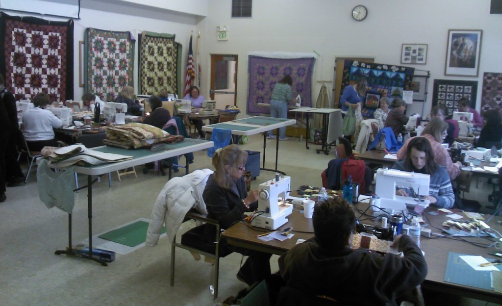 loading Gallery//Events/Quilters, 27-29jan2012/fullsize/2012-01-28 09.38.04 tj.jpg... or select a thumbnail
